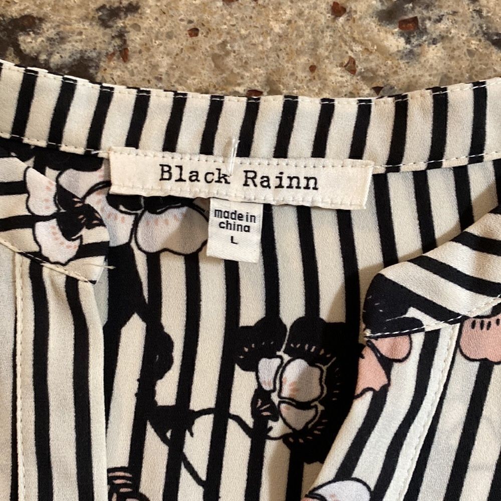 Black Rainn Women’s Stripe and Floral Blouse - Picture 2 of 8